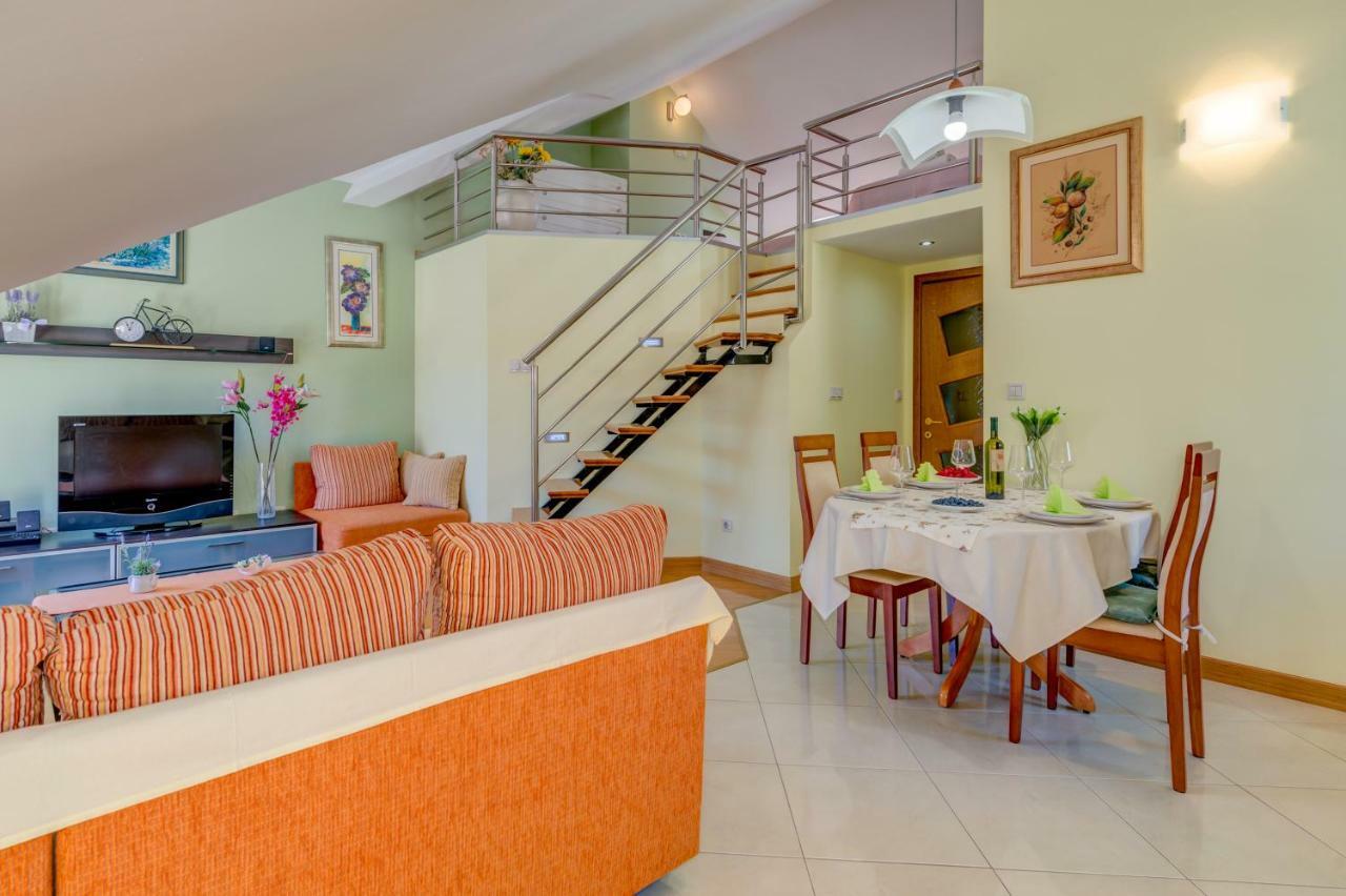 Apartament Natali Omiš Zewnętrze zdjęcie